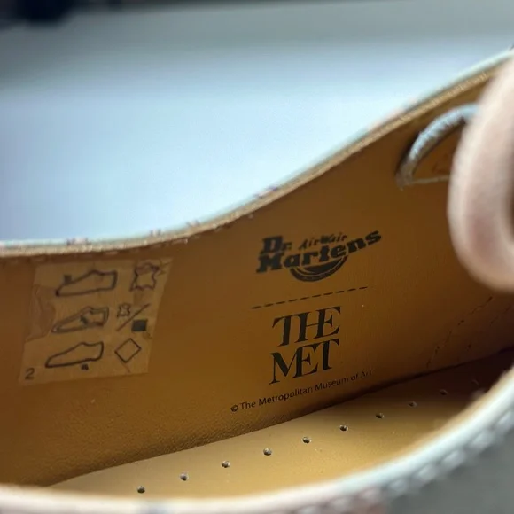Dr. Martens x The Met 1461 Fuji leather shoes NWOT - Picture 8 of 9